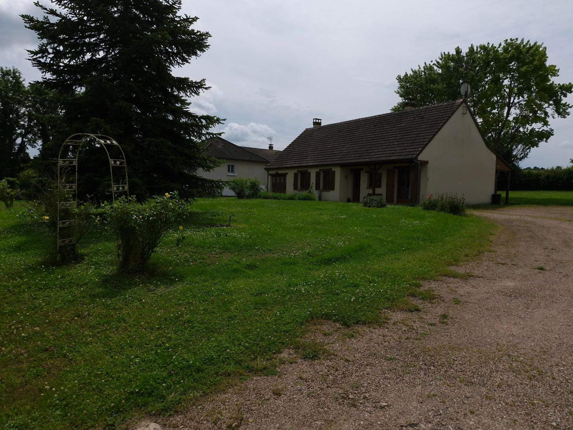 Chez Berthe Villa Brinon-sur-Beuvron Exterior foto